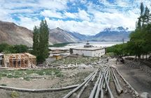 K2 Base Camp & GONDOGORO LA TREK
