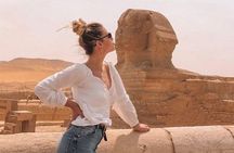 Full - Day Tour to Giza Pyramids , Cairo Museum & Bazaar Includes Lunch 