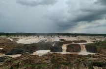 Raneh waterfall near Khajuraho (car)
