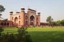 Day Trip to Taj Mahal, Agra Fort and Baby Taj from Jaipur by car