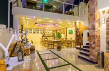 Great Pyramid Inn Dinner With Pyramids View