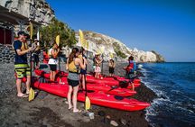 Santorini: Sunset Sea Kayak with Light Dinner