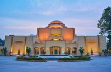 Private tour to The Opera House and tour to the old famous arts