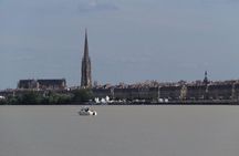 Private tour of Bordeaux by a Bordeaux historian