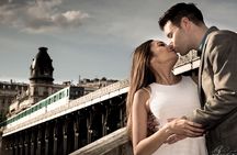 Paris 2-Hour Eiffel Tower Walking Tour with Professional Photo Shoot
