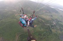 Hanoi Sky Tour: Paragliding