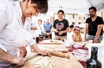 Cooking class at the farm in Tuscany
