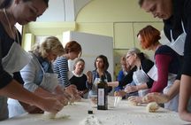 Cooking class at the farm in Tuscany

