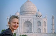 Round Trip Delhi to Taj Mahal by Private Air Con Car