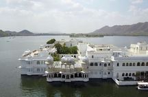 Jaipur: Jaipur City Day tour with Guide by car