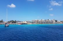 Yacht tour with local guide & snorkeling activities