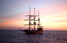 Yo Ho Pirate Sunset Dinner Cruise in Cabo San Lucas