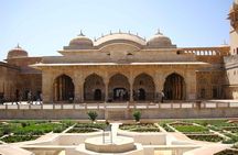 Private Tour: Agra Day Trip from Delhi with Taj Mahal Tour in Authentic Indian Dress