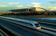 4-Hour Private Shanghai Modern Impression Tour with Tower and Maglev Train Ride 