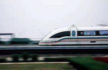4-Hour Private Shanghai Modern Impression Tour with Tower and Maglev Train Ride 