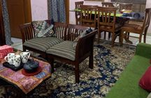 Learn 5-6 & Eat 9-10 Veg & Non-Veg Authentic Dish in a Delhi Home