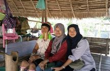 Chiang Mai-Chiang Rai: White Temple-Black House-Blue Temple-Karen Village