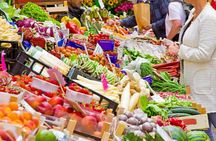 Cesarine: Market Tour & Home Cooking Class in Verona