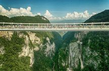 PrivateTour: Glass Bridge and Baofeng Lake from Zhangjiajie