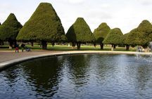 Hampton court palace private tour from London