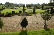 Hampton court palace private tour from London