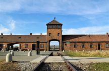 Auschwitz & Birkenau English guided tour by private transport from Katowice
