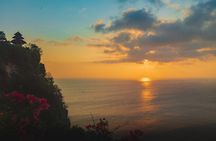 Uluwatu Temple - Kecak Dance - Seafood Dinner - All Inclusive