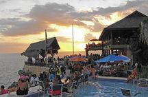 Seven Mile Beach and Ricks Cafe Private Tour.