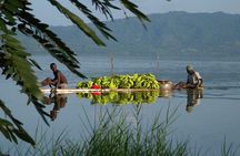  Lake Bosomtwe Boat Cruisely and Kumasi City Tours 