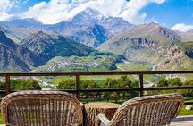 Kazbegi Full-Day Private Tour with Scenic Stops from Tbilisi