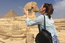 Day Tour To Pyramids of Giza and Egyptian Museum 