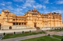 Full-Day Udaipur Sightseeing Tour by Private Car and Driver