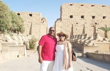 Luxor Private Full-Day Tour: Discover the East and West Banks and Motor Boat