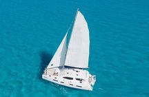 Luxury sailboat in Isla Mujeres
