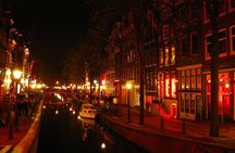 Red Light District tour with canal cruise