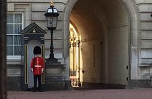 Private Walking Tour of Royal London with Changing of the Guard