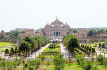  6 Hours: Delhi Temples and Spiritual Sites Tour