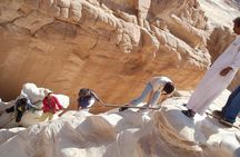 Coloured Canyon and White Canyon 1-day Jeep Safari From Dahab