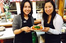 Best of Chengdu: Panda Visit and Cooking Class Experience