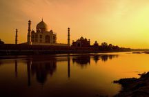 From Delhi: Taj Mahal Sunrise Tour by Car