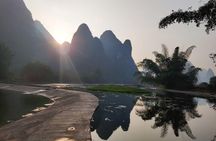 2-Day Self-Guided Yangshuo Tour with the Yulong Bamboo Boat and Xingping Town