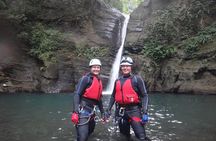 Yi-Hsin creek canyoning in northern Taiwan