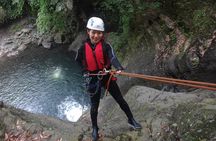 Yi-Hsin creek canyoning in northern Taiwan