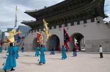 Gyeongbok Palace and Korean Folk Village Tour