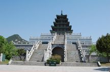 Gyeongbok Palace and Korean Folk Village Tour