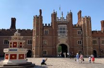 Private Vehicle To Hampton Court Palace From London With Admission Tickets