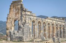 Day trip from Fes: Fes to Volubilis, Moulay Driss Mauseuleum and Meknes