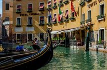 Explore the Instaworthy Spots of Venice with a Local