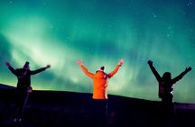 Northern Lights Small Group Tour from Reykjavik with Free Photos