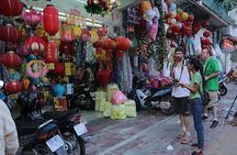 Private Ho Chi Minh Sightseeing by Motorbike with Local Students